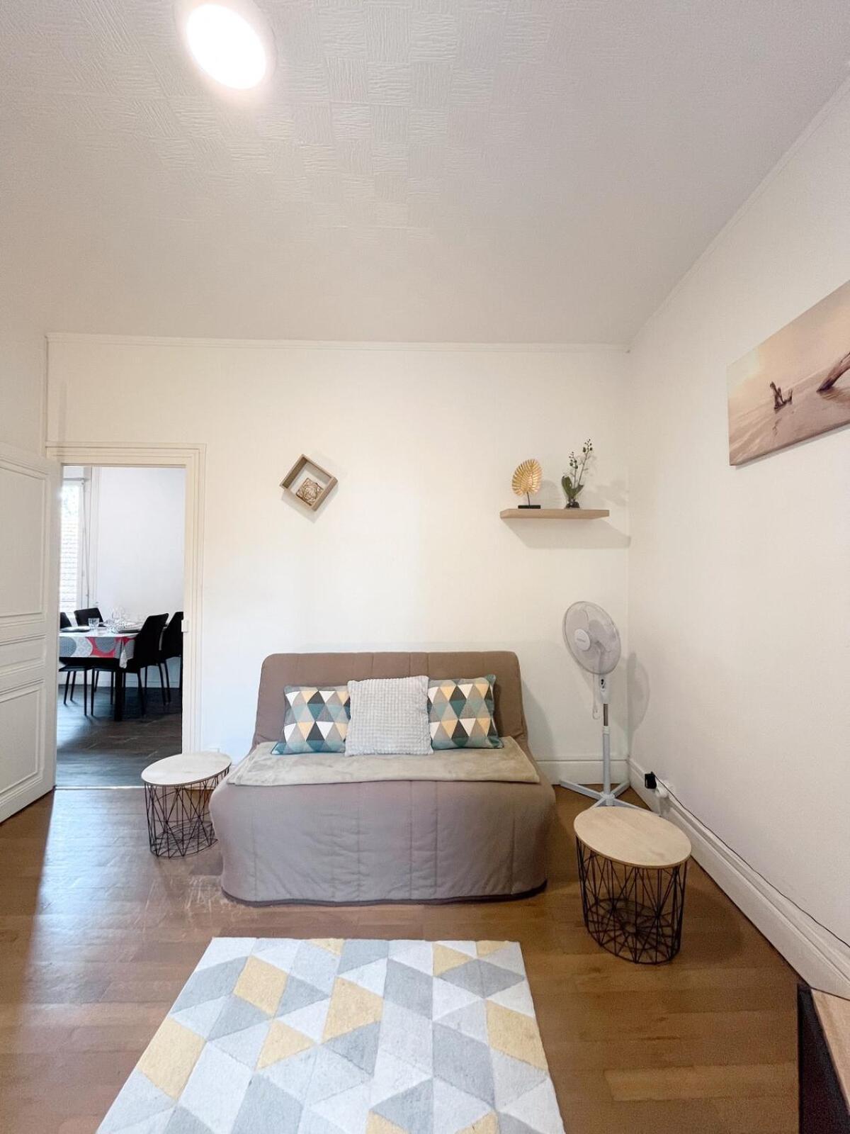 Balade A Montlucon Apartment Ngoại thất bức ảnh